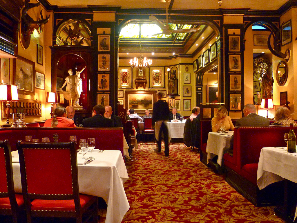 Старинный ресторан