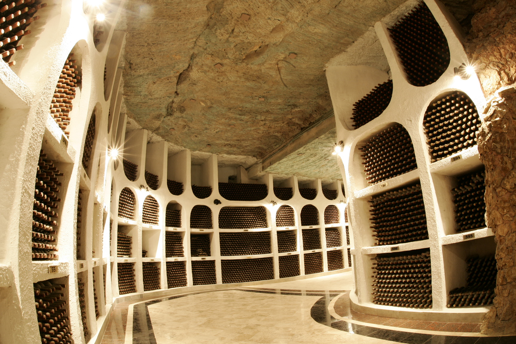 винный погреб в молдавии криково. подвалы крикова. завод криково молдавия. винный погреб крикова молдова. винные подвалы криково.