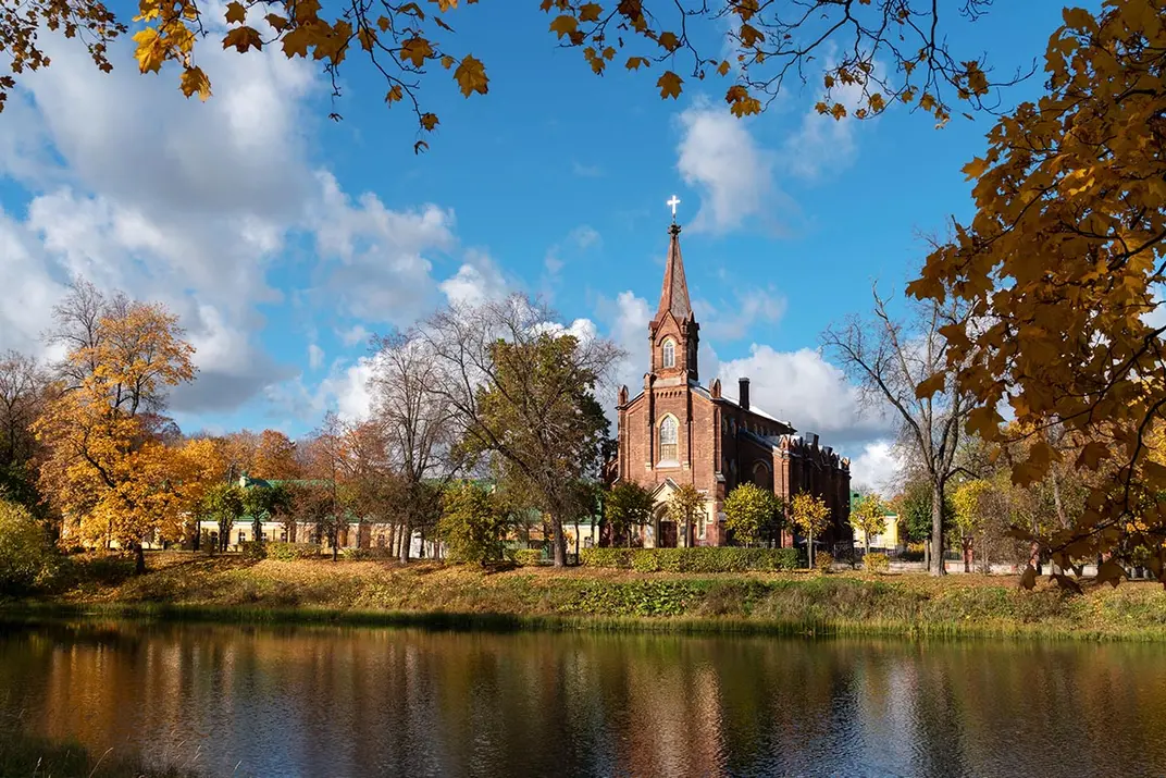 Вид на лютеранскую церковь Воскресения Христова в Царском Селе
