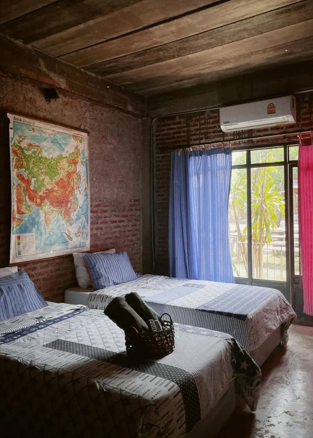 Номер с двумя кроватями в Homelynestphrae, Таиланд