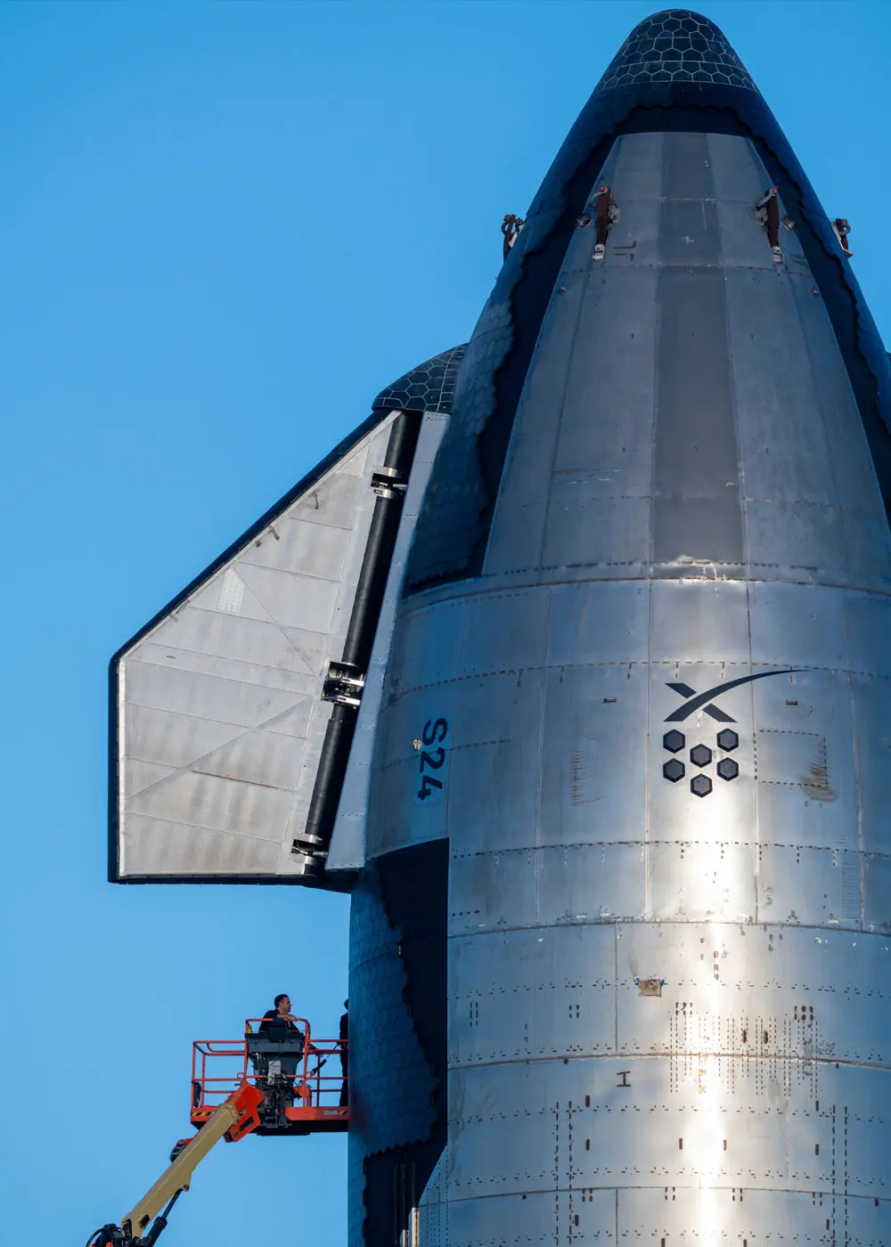 Ракета компании SpaceX на космической базе в Техасе