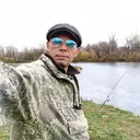 user-avatar