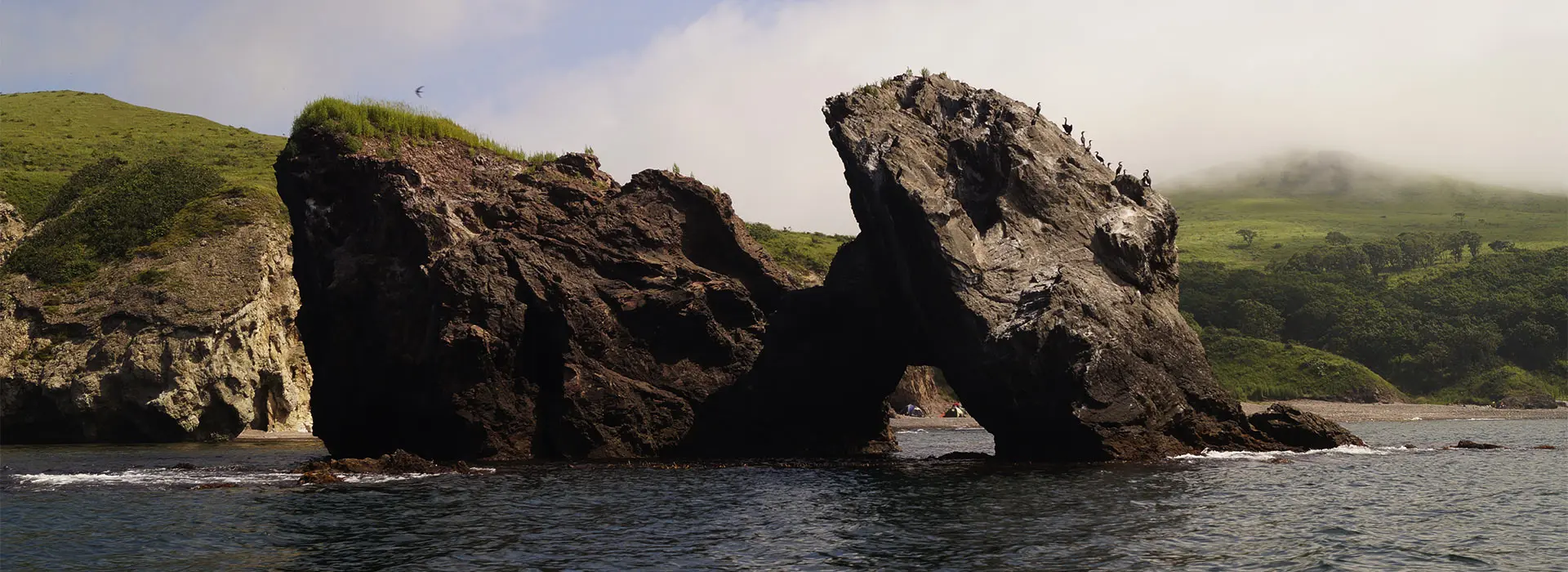 Сидящий лев, морские ежи и место трех границ