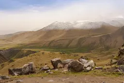 По ту сторону гор. Горнолыжный курорт Домбай на Кавказе