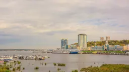 Световой мост, сказочная лиса и камни любви: что посмотреть в Чебоксарах