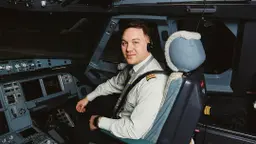 Пилот S7 Airlines Карен Новицкий ответил на вопросы читателей Gate 7