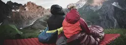 Пух или синтетика? Каким должен быть спальник для похода