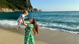 На зиму за границу с ребенком: куда поехать, какую страховку выбрать и как подготовиться