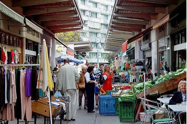 Vorgartenmarkt